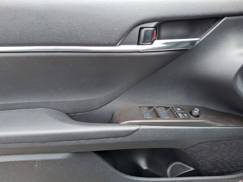 Certified 2024 Toyota Camry SE FWD image 13