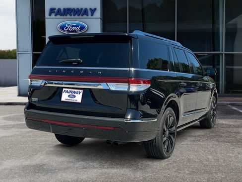Used 2023 Lincoln Navigator L Reserve w/ Monochromatic Package AWD/4WD image 7