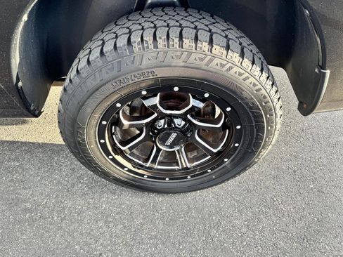 Used 2014 RAM 1500 Express image 30