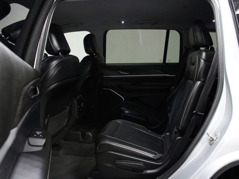 Used 2021 Jeep Grand Cherokee L Limited AWD/4WD image 13