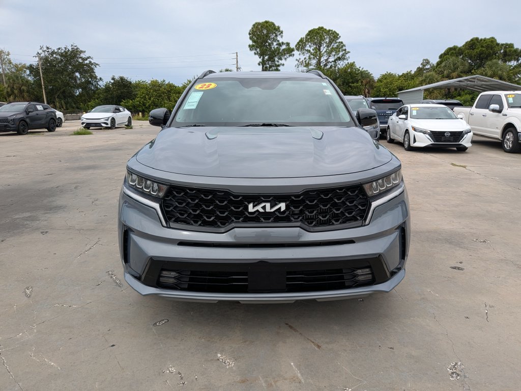 Certified 2023 Kia Sorento EX FWD image 3