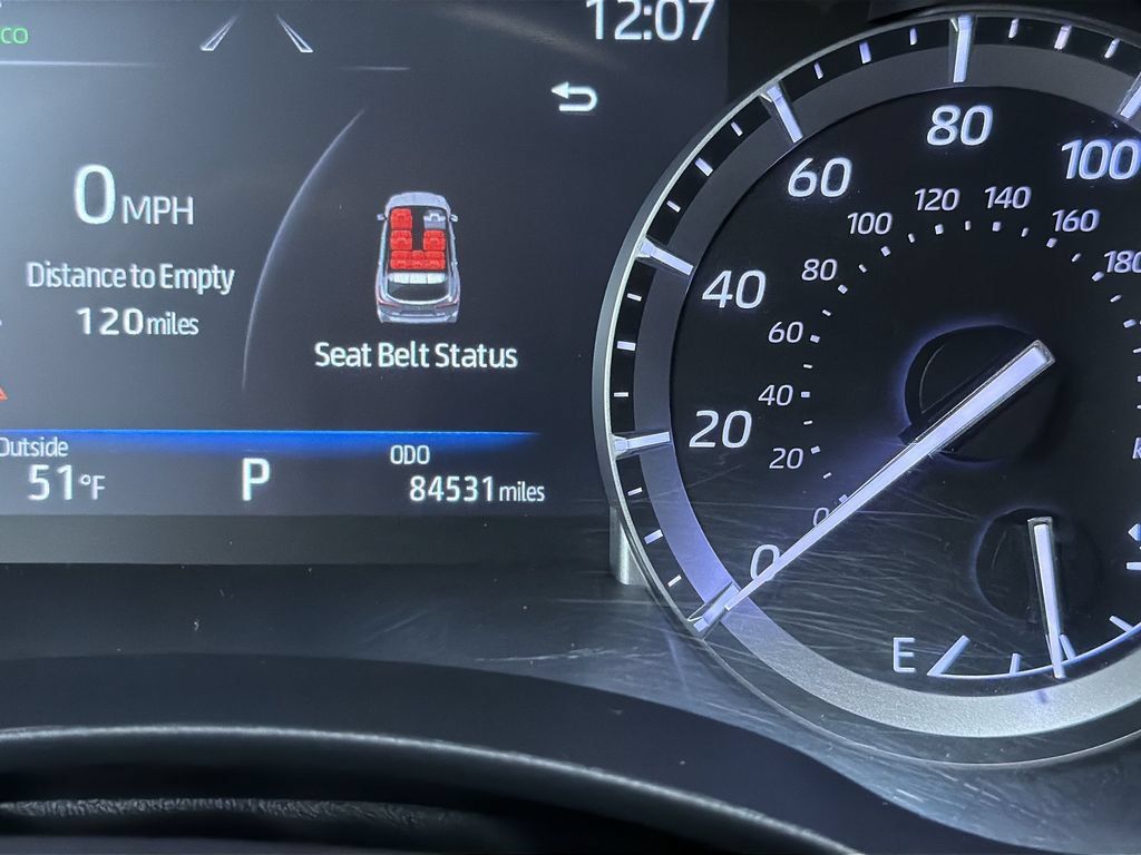 Used 2022 Toyota Highlander XLE AWD/4WD image 12