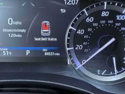 Used 2022 Toyota Highlander XLE AWD/4WD image 12