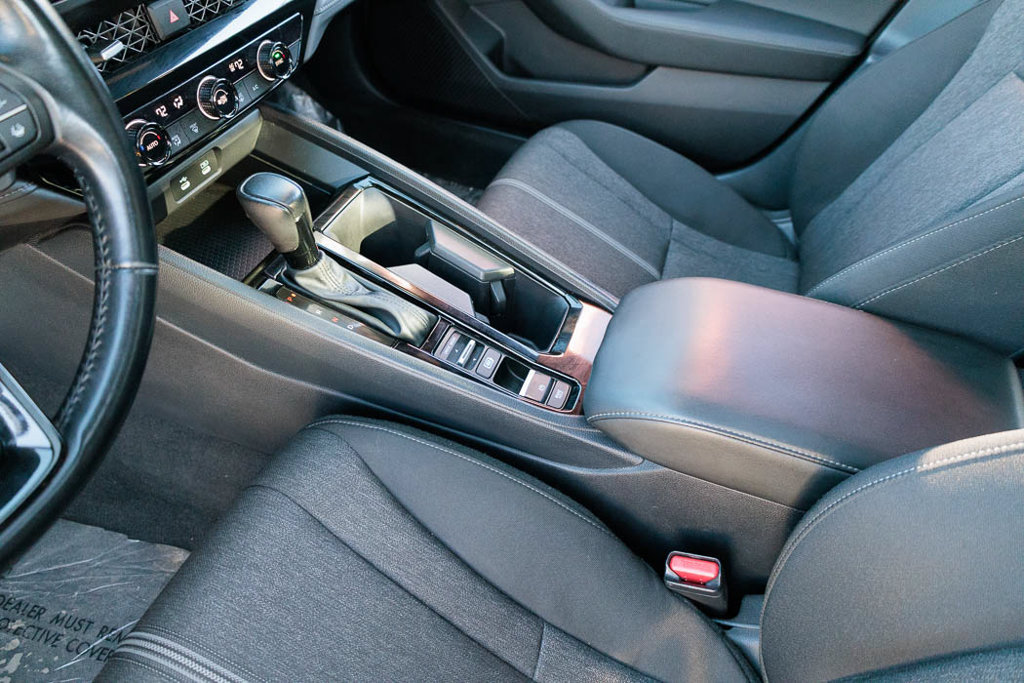 Used 2024 Honda Accord Sport image 32