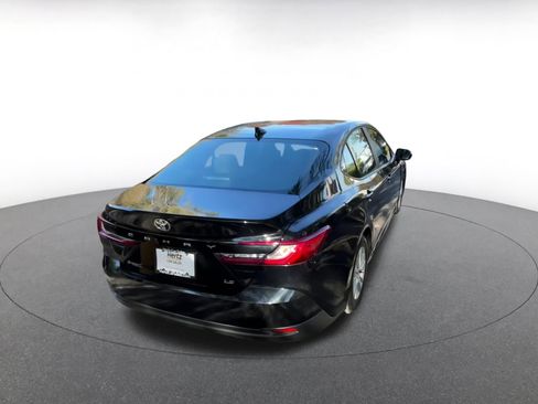 Used 2025 Toyota Camry LE image 15