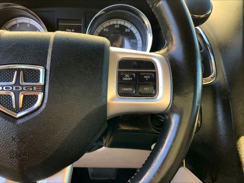 Used 2019 Dodge Grand Caravan SE w/ UConnect Hands-Free Group image 20