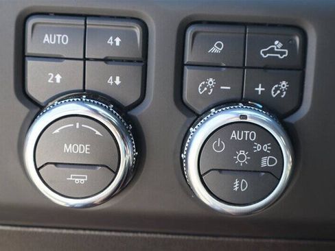Used 2025 GMC Sierra 3500 Denali Ultimate AWD/4WD image 26