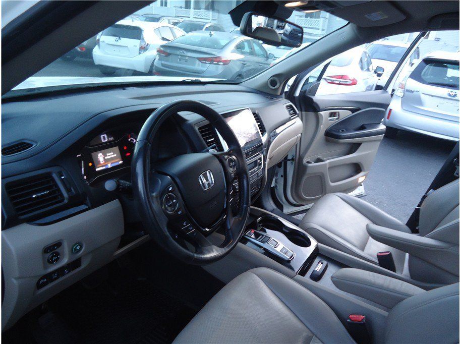 Used 2016 Honda Pilot Elite image 31
