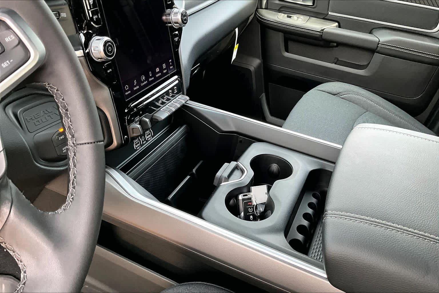 New 2027 RAM 3500 Big Horn AWD/4WD image 7