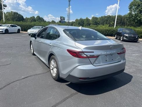 Used 2025 Toyota Camry LE FWD image 7