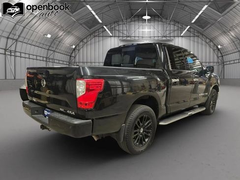 Used 2019 Nissan Titan SL AWD/4WD image 5