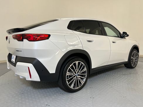 Used 2026 BMW X2 xDrive28i w/ Convenience Package image 9