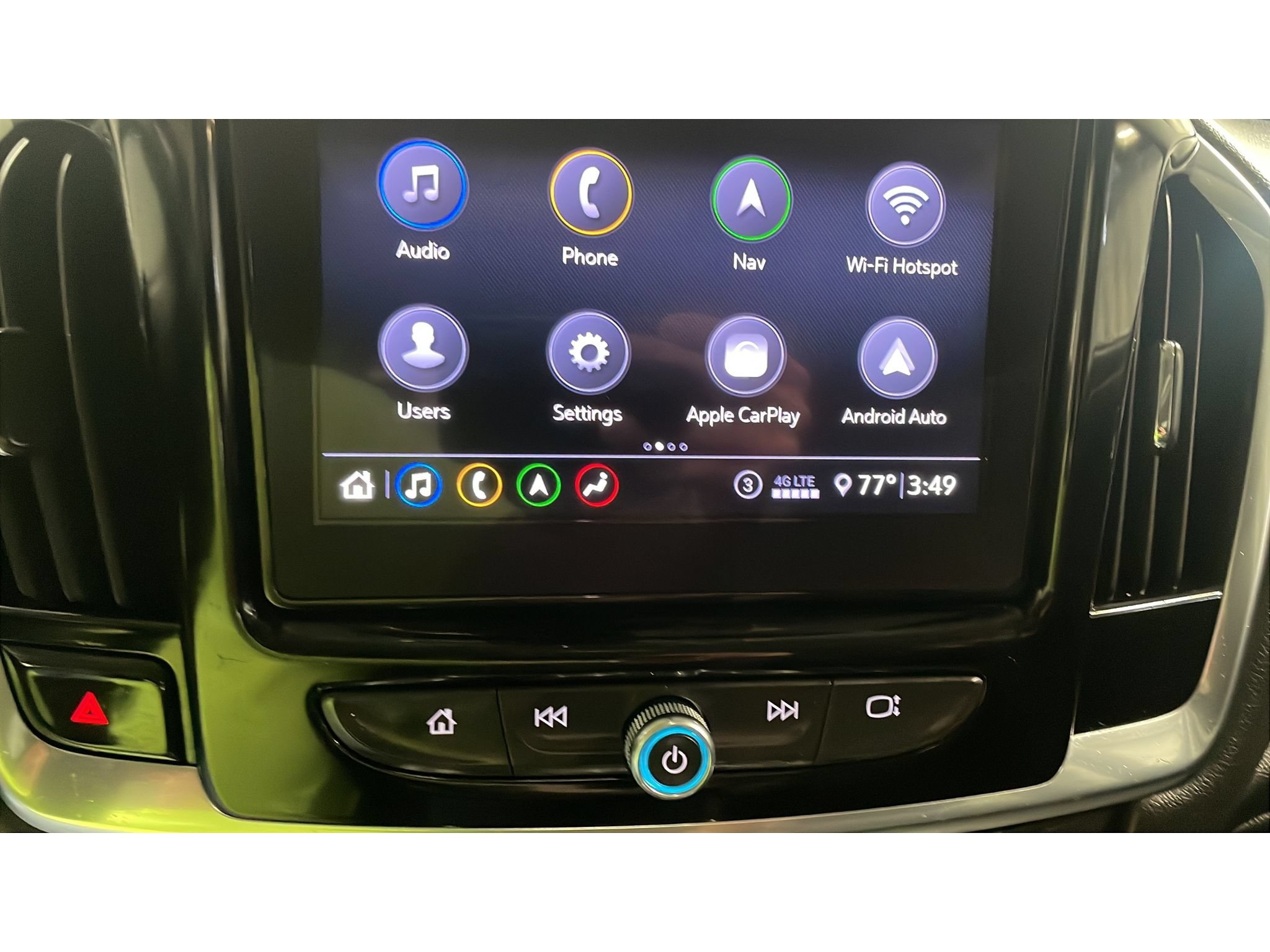 Used 2021 Chevrolet Traverse Premier w/ Redline Edition AWD/4WD image 11
