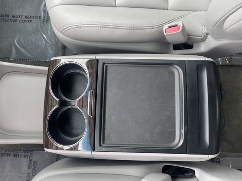 Used 2015 Toyota Sienna XLE Premium image 29