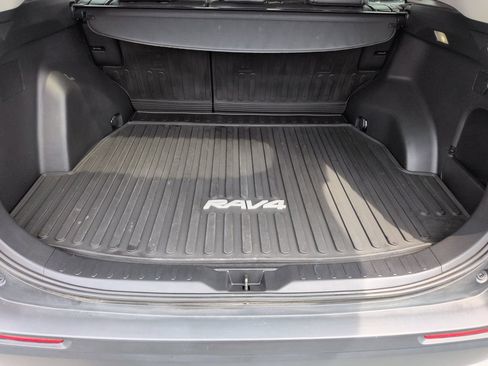Certified 2022 Toyota RAV4 XLE Premium AWD/4WD image 23
