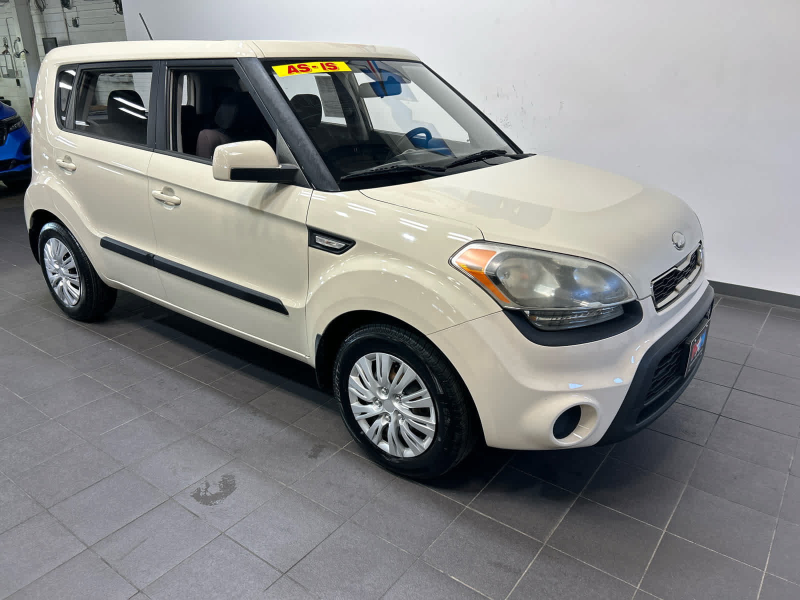 Used 2013 Kia Soul FWD image 2