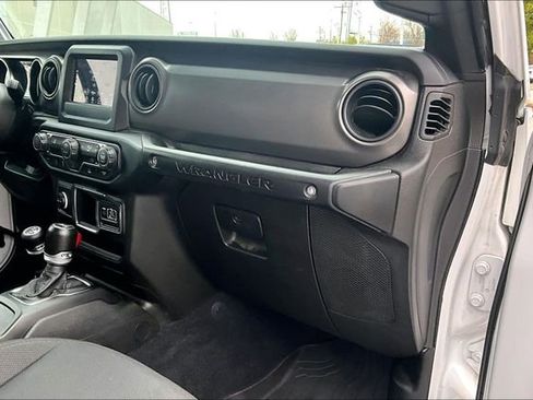 Used 2023 Jeep Wrangler Sport image 23