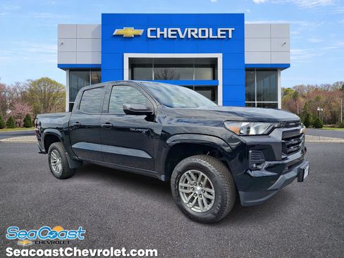 Used 2023 Chevrolet Colorado LT w/ LT Convenience Package II AWD/4WD image 1