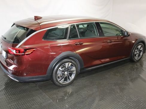 Used 2018 Buick Regal Preferred w/ Sights and Sounds Package AWD/4WD image 5
