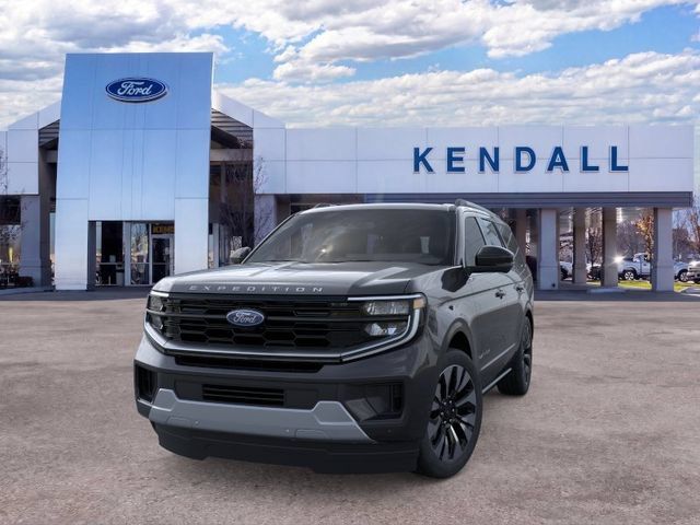Used 2026 Ford Expedition Platinum w/ Driver's Package AWD/4WD image 2