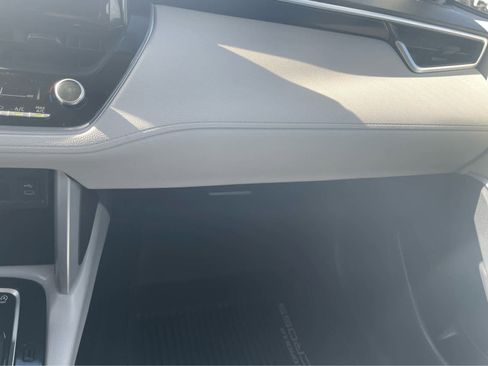 Used 2024 Toyota Corolla Cross L image 23