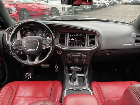Used 2022 Dodge Charger R/T w/ Plus Group RWD image 15