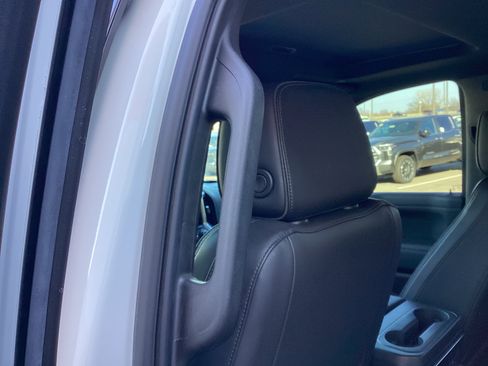 Used 2021 Chevrolet Silverado 1500 High Country w/ Safety Package II image 19