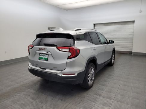 Used 2022 GMC Terrain SLT AWD/4WD image 9