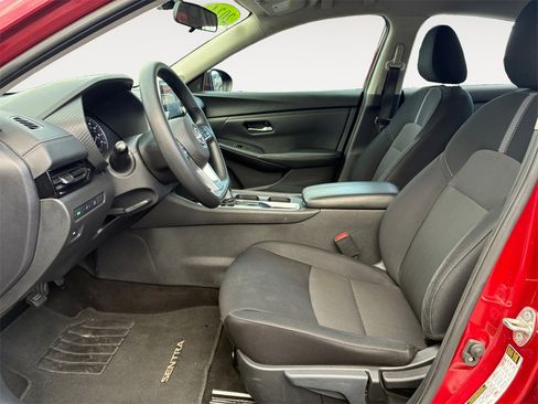 Used 2024 Nissan Sentra SV image 9