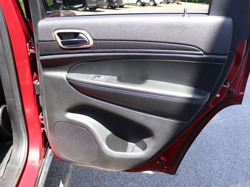 Used 2014 Jeep Grand Cherokee Limited w/ Trailer Tow Group IV AWD/4WD image 21