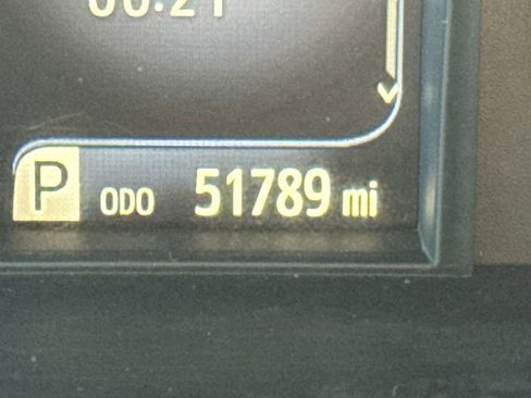 Used 2017 Toyota Camry LE image 16