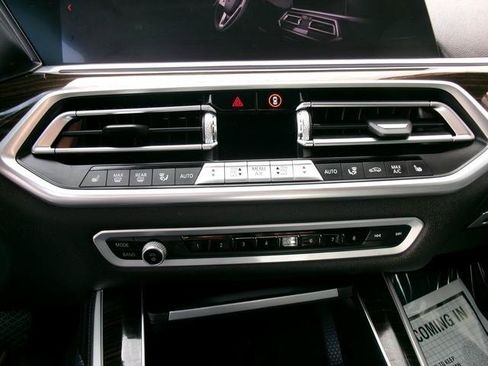 Used 2020 BMW X5 xDrive40i w/ Premium Package AWD/4WD image 12