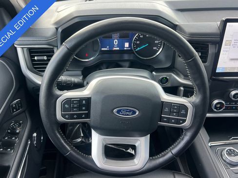 Certified 2023 Ford Expedition Max XLT image 15