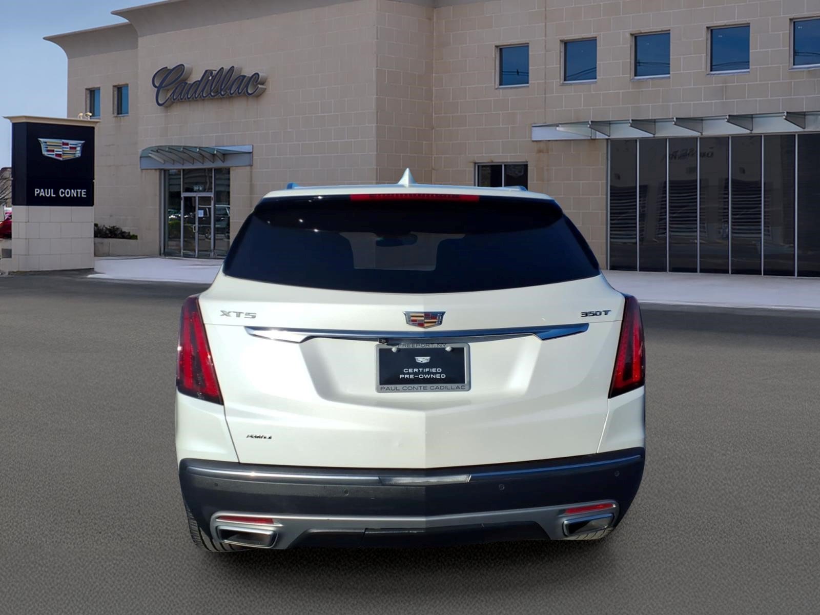 Certified 2024 Cadillac XT5 Premium Luxury w/ LPO, Floor Liner Package AWD/4WD image 6