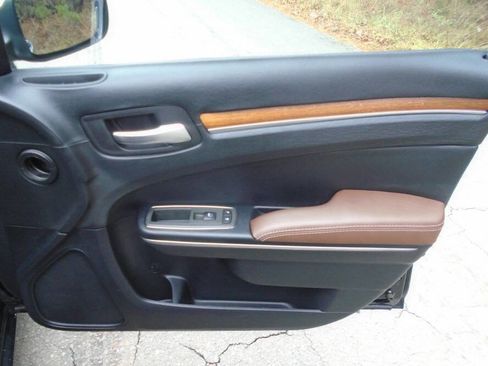 Used 2013 Chrysler 300 C w/ Harman Kardon Audio Group image 26