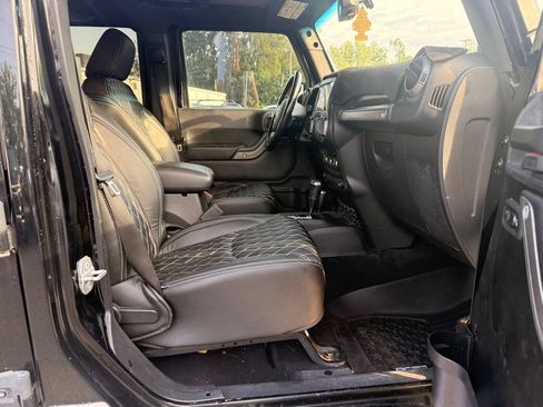 Used 2014 Jeep Wrangler Unlimited Sport w/ Quick Order Package 24S AWD/4WD image 32