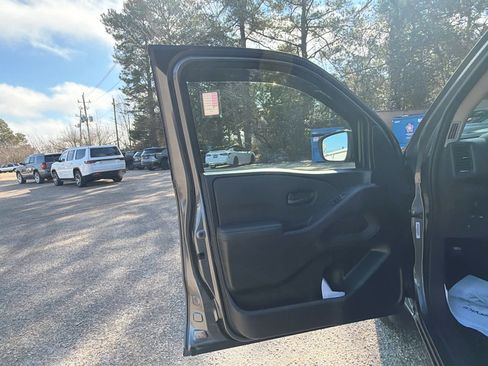 Used 2023 Nissan Frontier S w/ Technology Package image 17