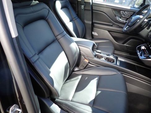 New 2026 Lincoln Corsair Premiere image 11