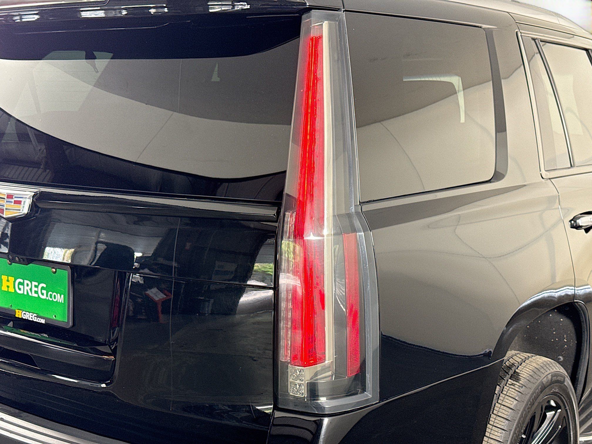 Used 2018 Cadillac Escalade Luxury AWD/4WD image 33