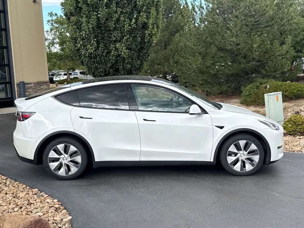 Used 2020 Tesla Model Y Long Range AWD/4WD image 12