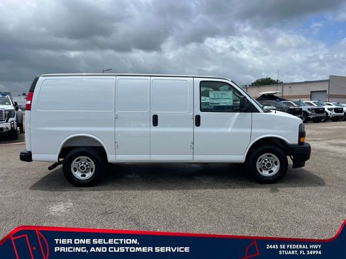 New 2026 GMC Savana 2500 RWD image 8