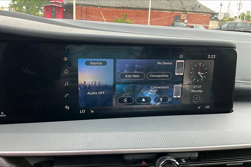 Certified 2025 Nissan Murano SV AWD/4WD image 27