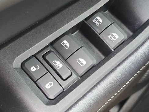 Used 2023 Jeep Grand Cherokee Altitude AWD/4WD image 24