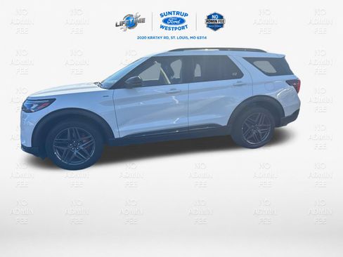 Used 2025 Ford Explorer ST-Line w/ ST-Line Street Pack AWD/4WD image 22