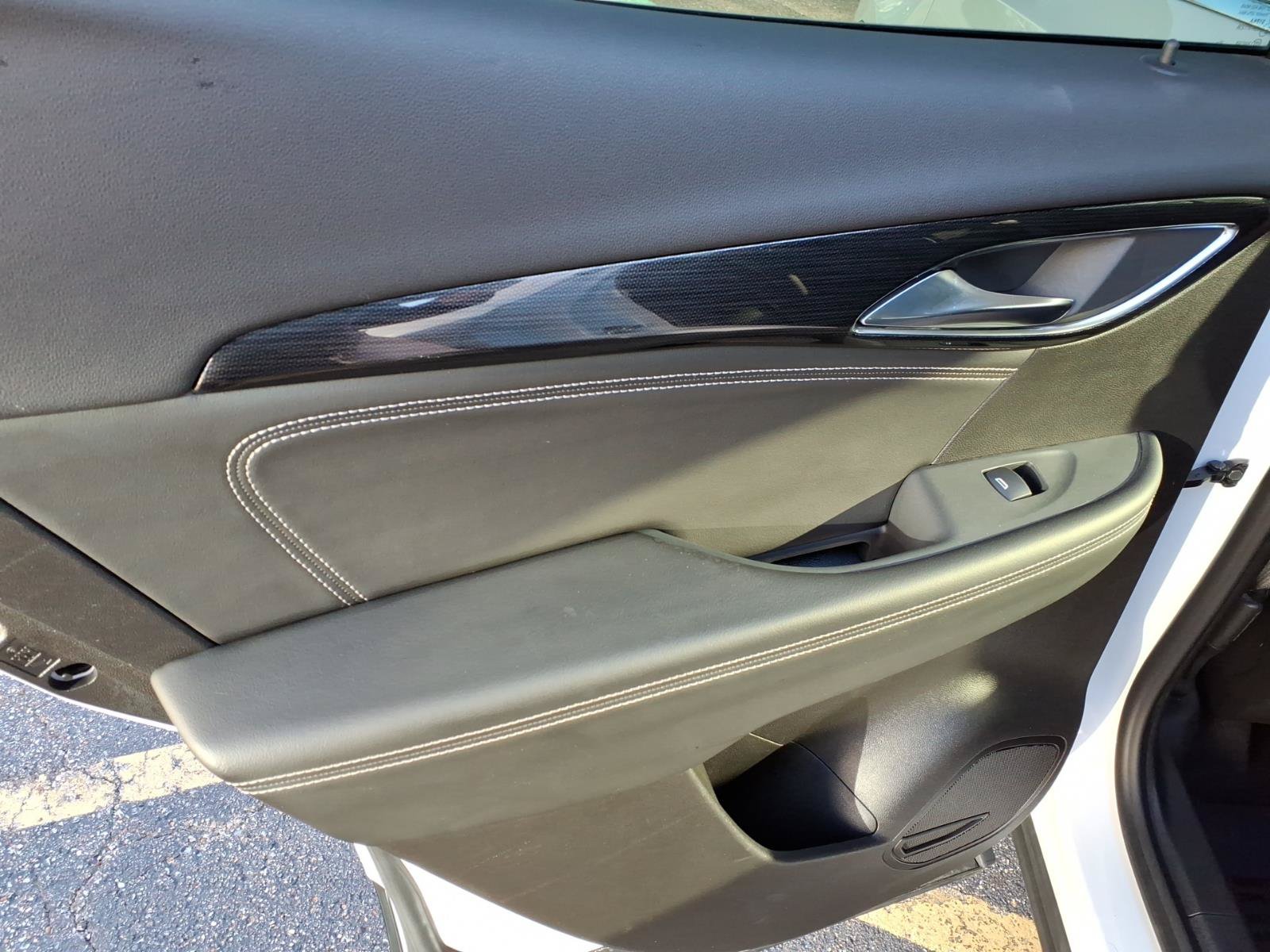 Used 2023 Buick Envision Essence AWD/4WD image 8