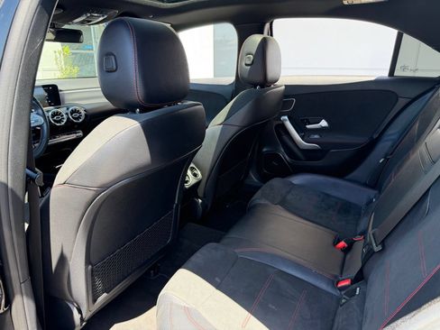 Used 2019 Mercedes-Benz A 220 4MATIC w/ AMG Line image 15