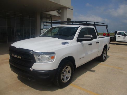 Used 2020 RAM 1500 Tradesman w/ Trailer Tow Group AWD/4WD image 2