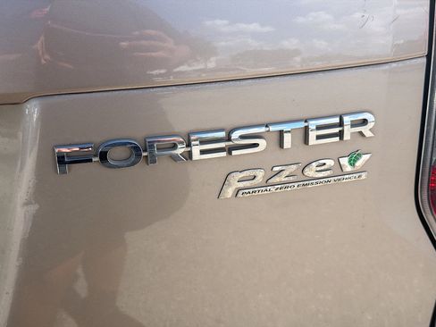 Used 2015 Subaru Forester 2.5i Premium image 11