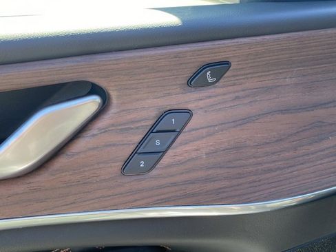 New 2025 Jeep Grand Cherokee Summit image 14