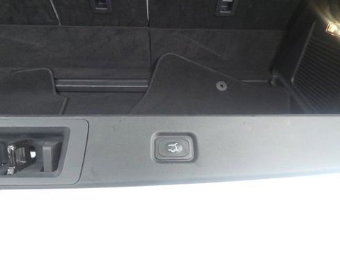 Used 2025 Ford Expedition Active image 8